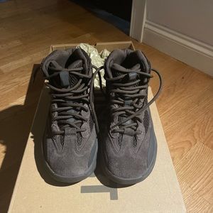 Adidas Yeezy desert boots oil